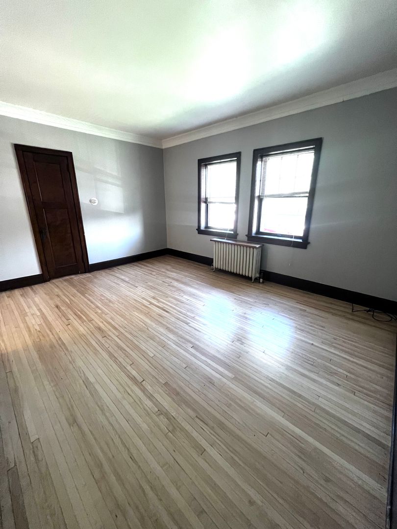 Duluth Apartment: 305 N 12th Ave E