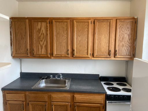 $845- One Bedroom in Boston Edison – photo 1