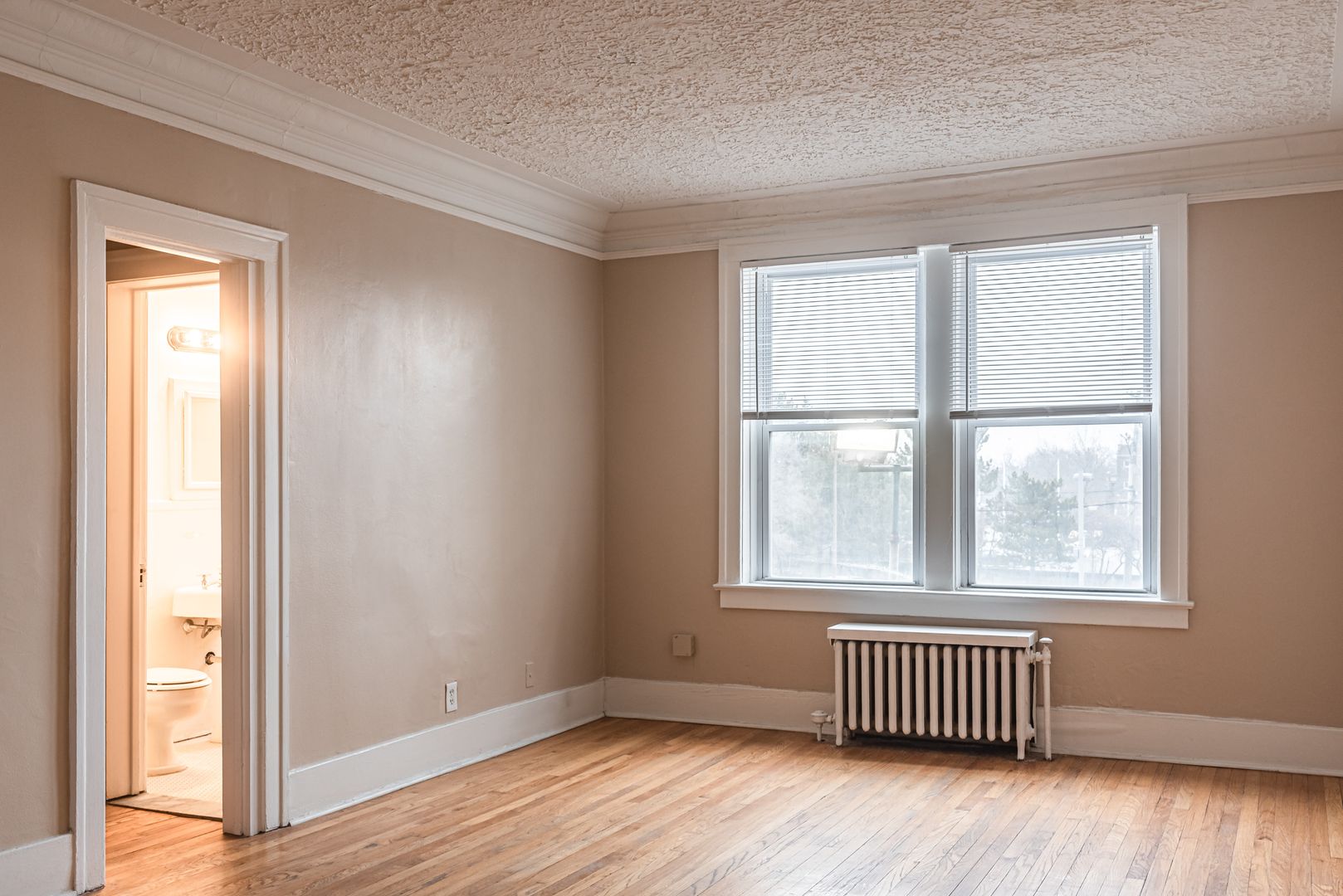 Detroit Apartment: 80 Seward Ave