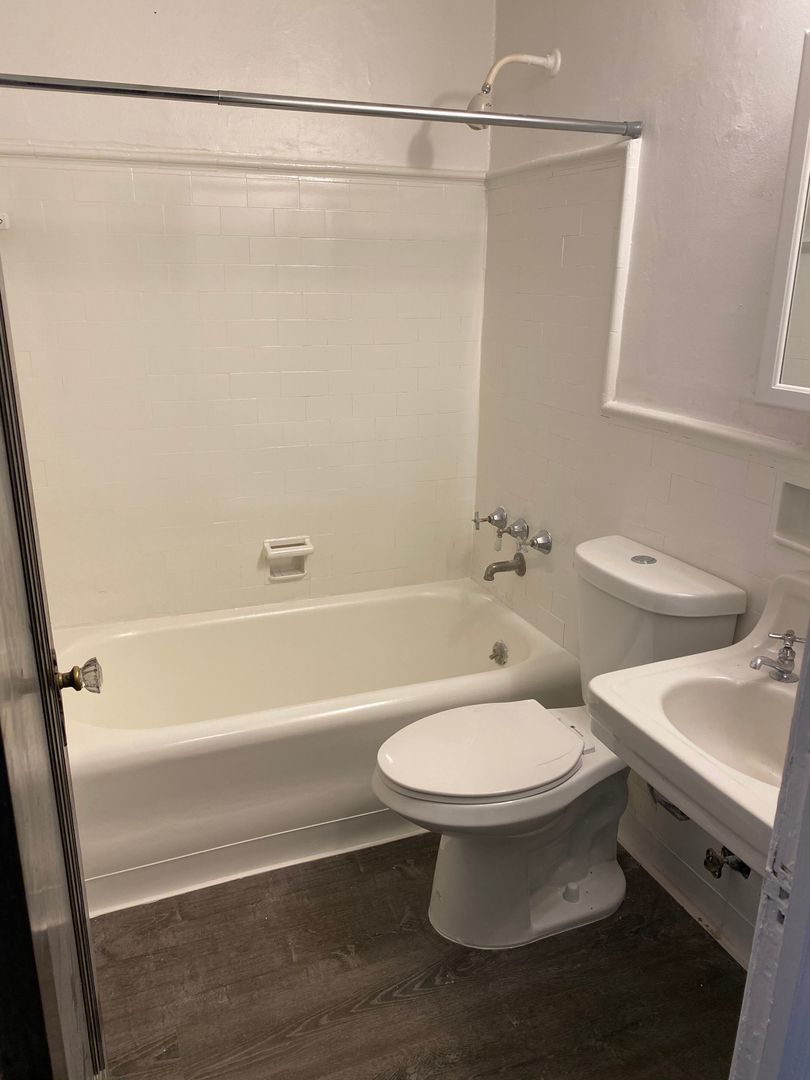 120 Glynn Ct. FDR Seward Glynn 3 of 8