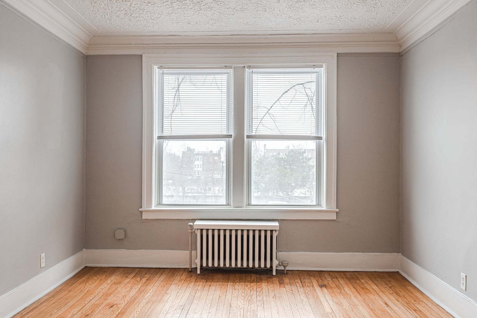 Detroit Apartment: 80 Seward Ave