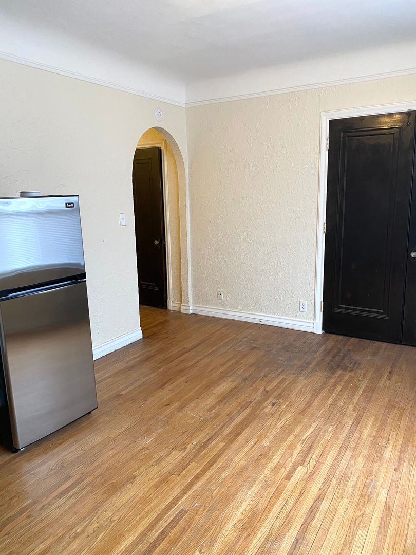 120 Glynn Ct. FDR Seward Glynn 2 of 8