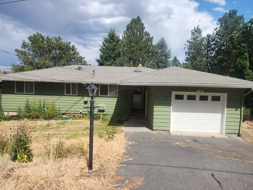 520 SE Highland Way, Upper – photo 1