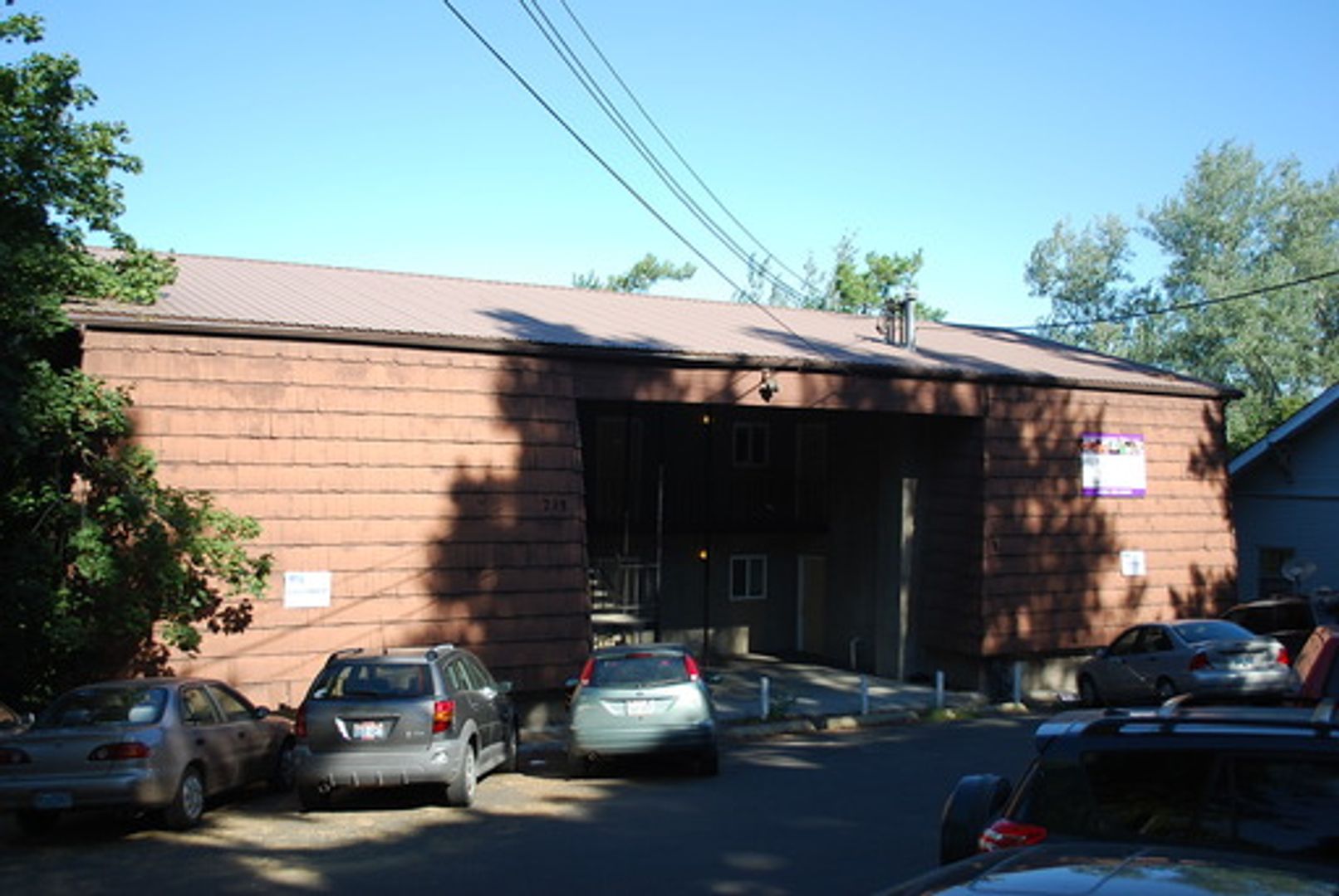 Pullman Apartment: 735 NE Maple Street