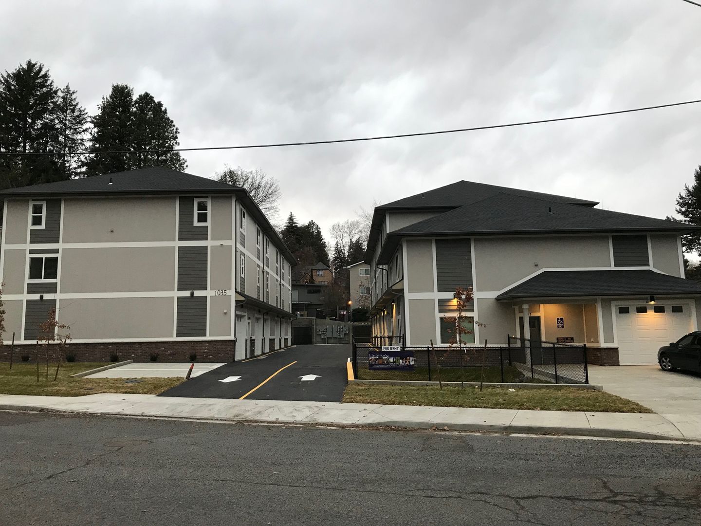 Pullman Apartment: 1035 NE Alpha Rd.