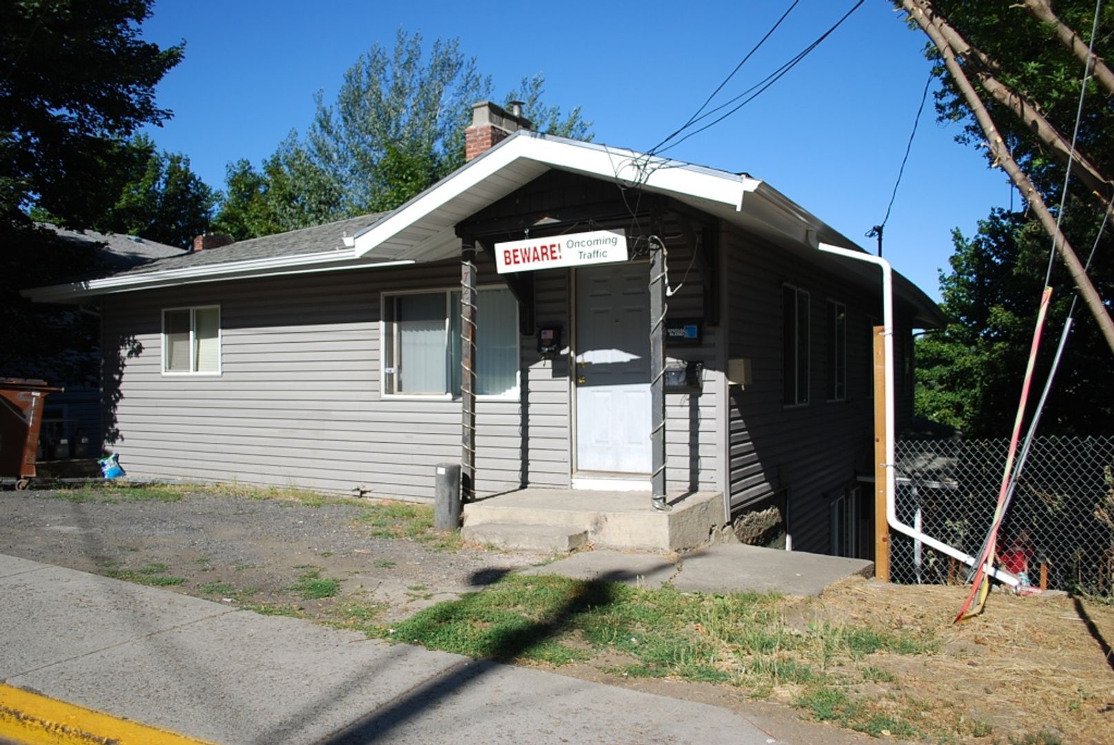 Pullman Apartment: 725 NE Maple Street