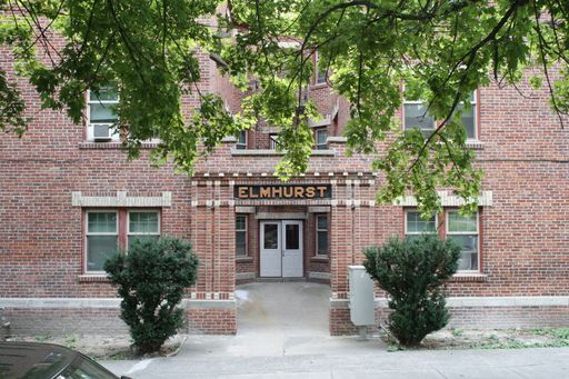 405 NE Oak Apt C