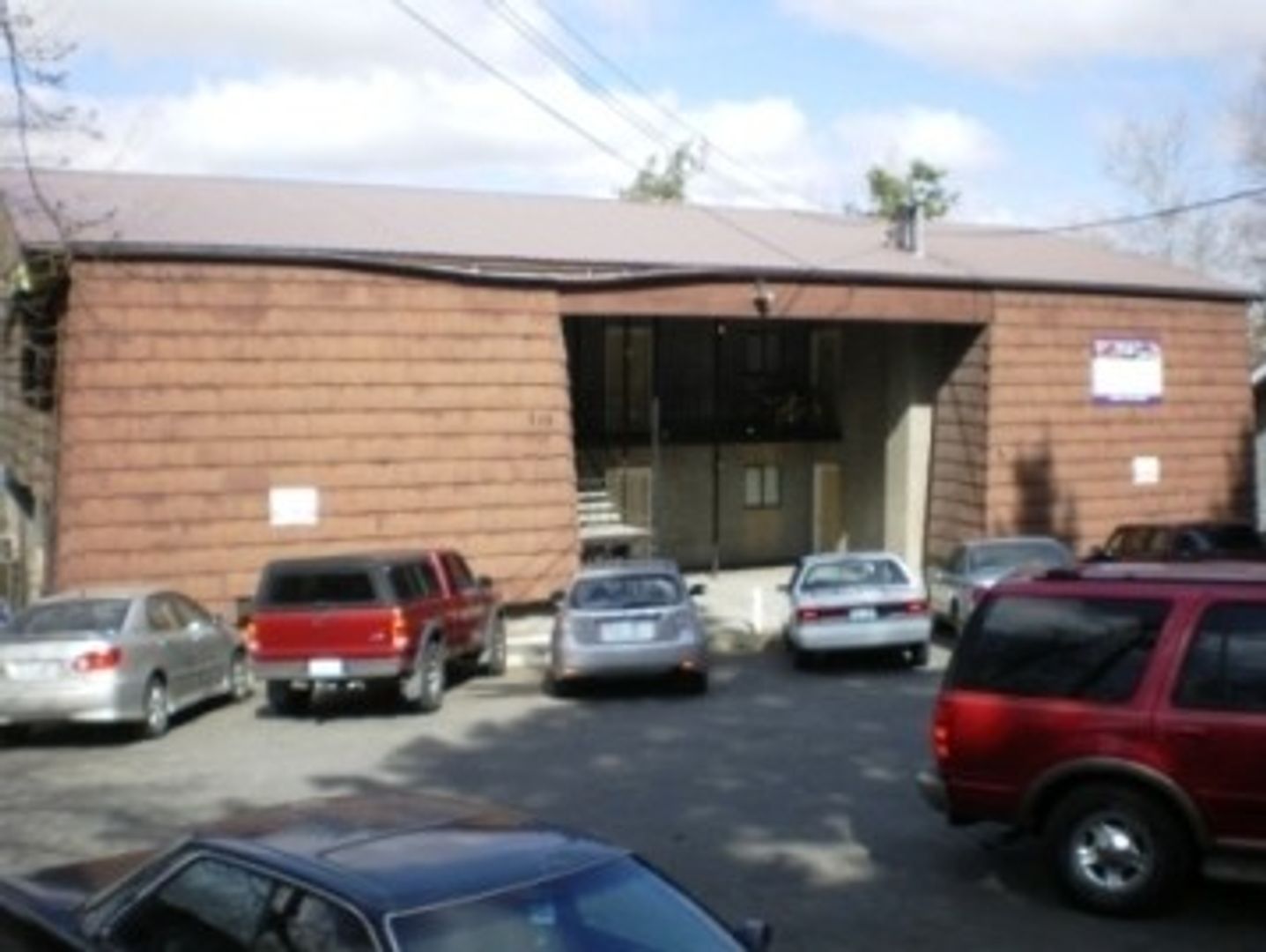 Pullman Apartment: 735 NE Maple Street