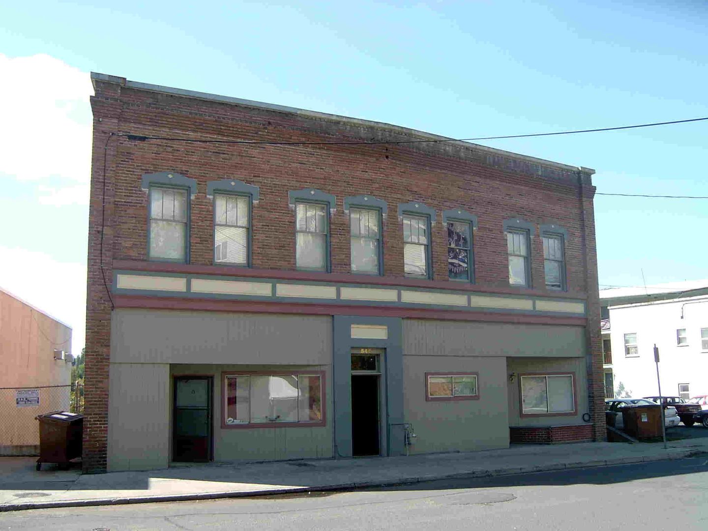 Pullman Apartment: 545 NE Oak Street