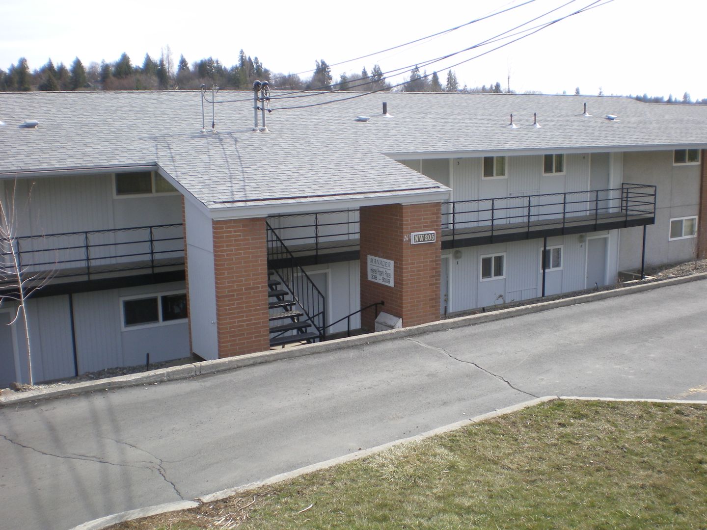 Pullman Apartment: 205-215-225-235 NW Anthony