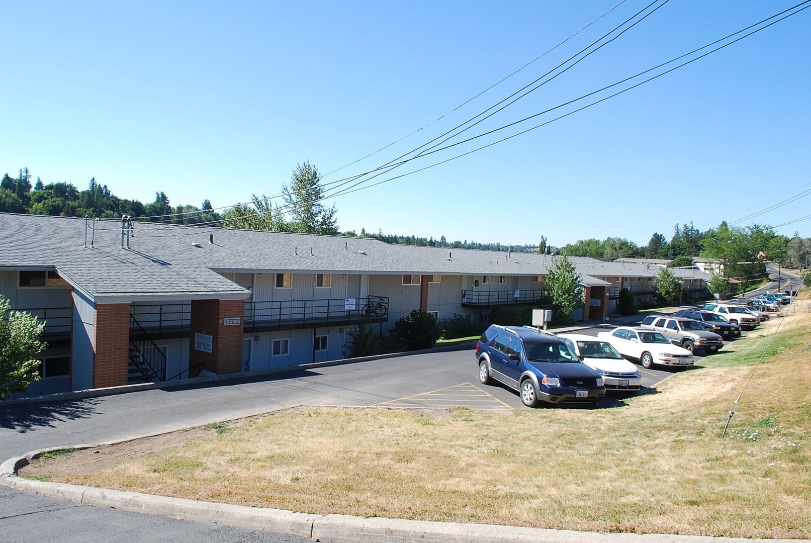 Pullman Apartment: 205-215-225-235 NW Anthony