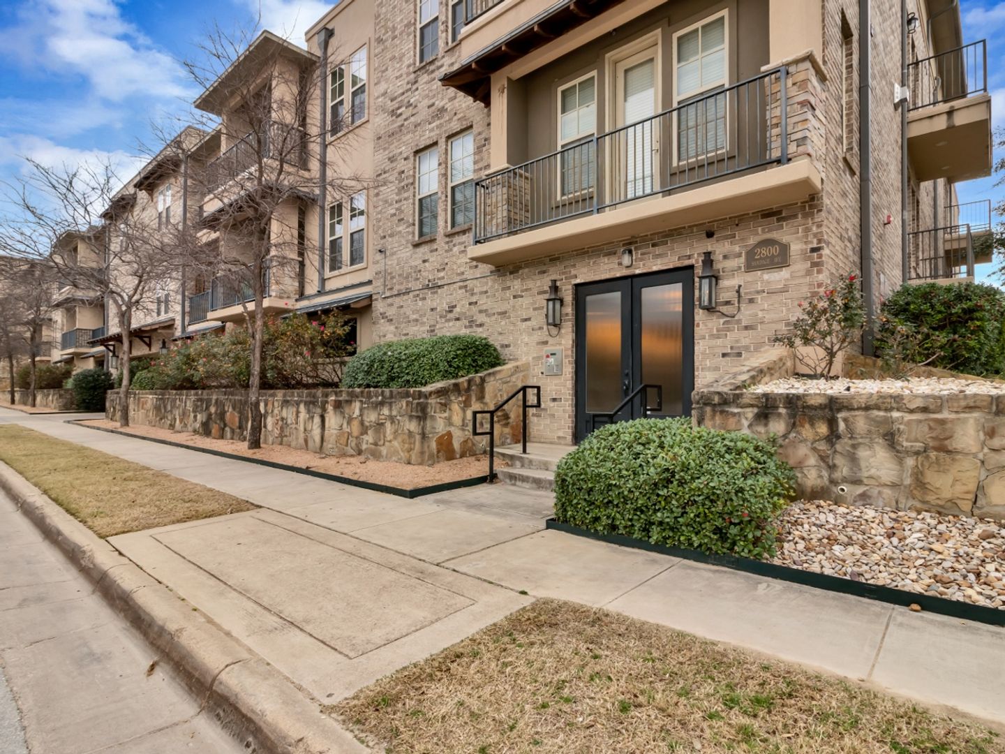 Fort Worth House: 2800 Sandage Ave. #206
