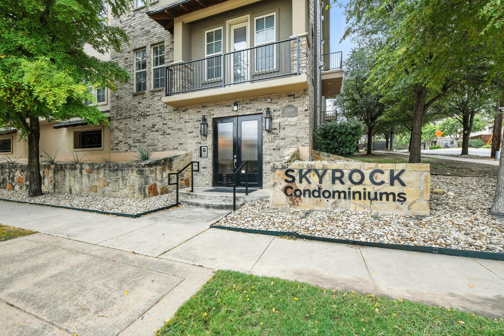 Fort Worth Condo: 2800 Sandage Ave #207