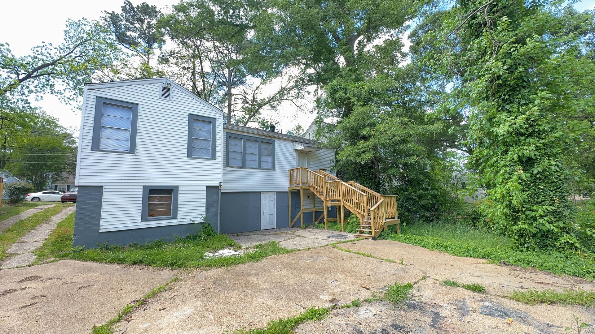 Jackson House: 4052 N State St