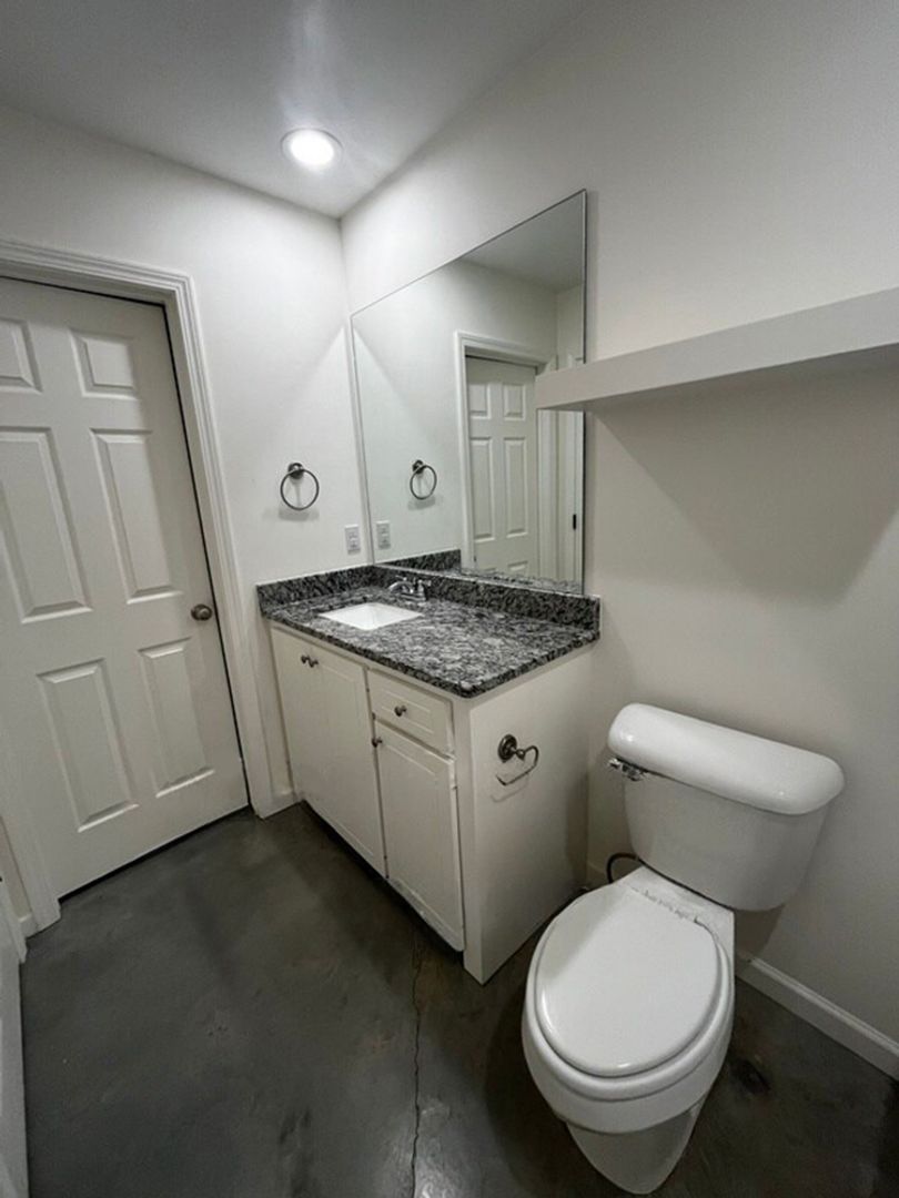 246 Skylane Dr. 3 of 8