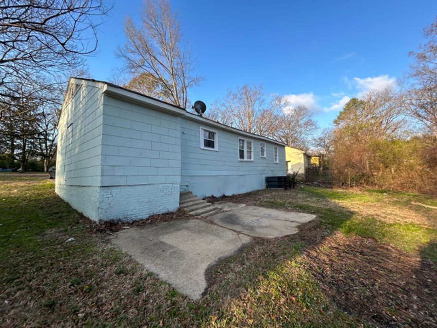 Jackson House: 1058 Combs St