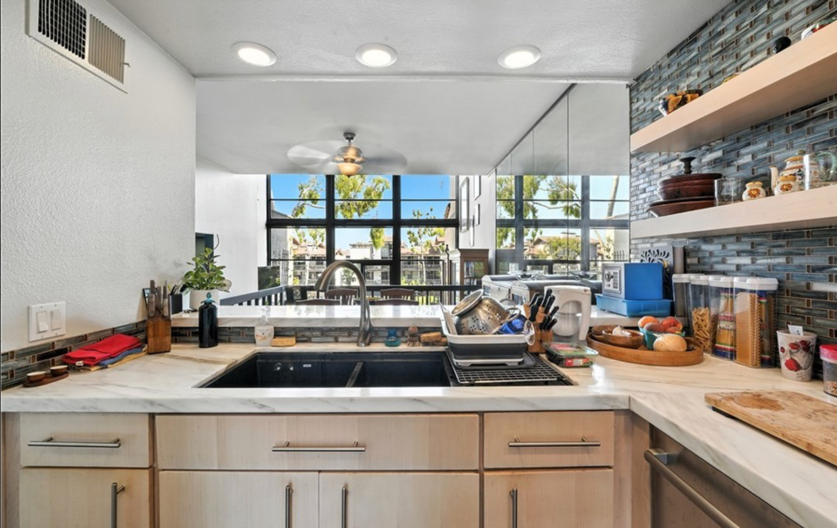 Long Beach Condo: 7322 Marina Pacifica Dr N