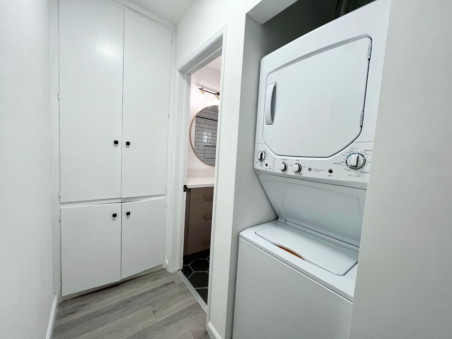 Glendale Apartment: 1063 Justin Avenue