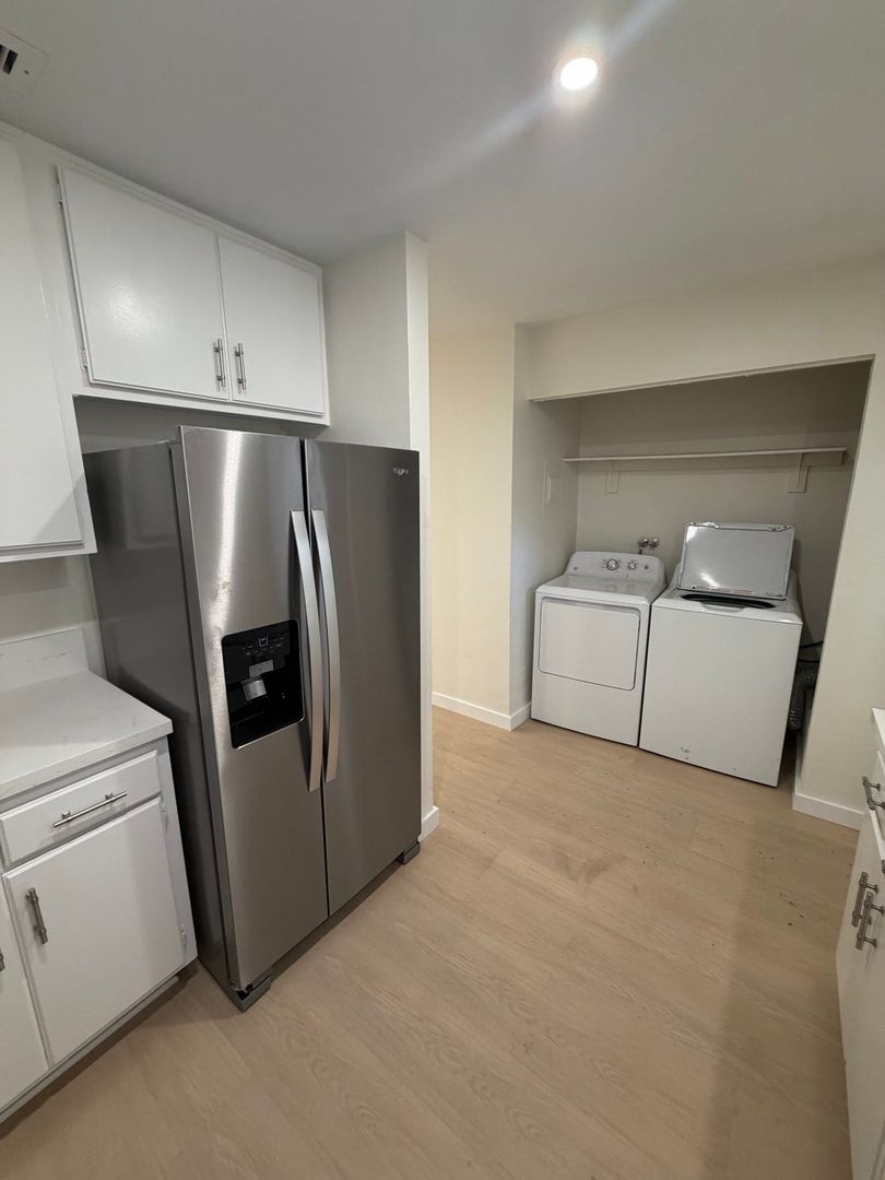 1933-1935 E Villa St