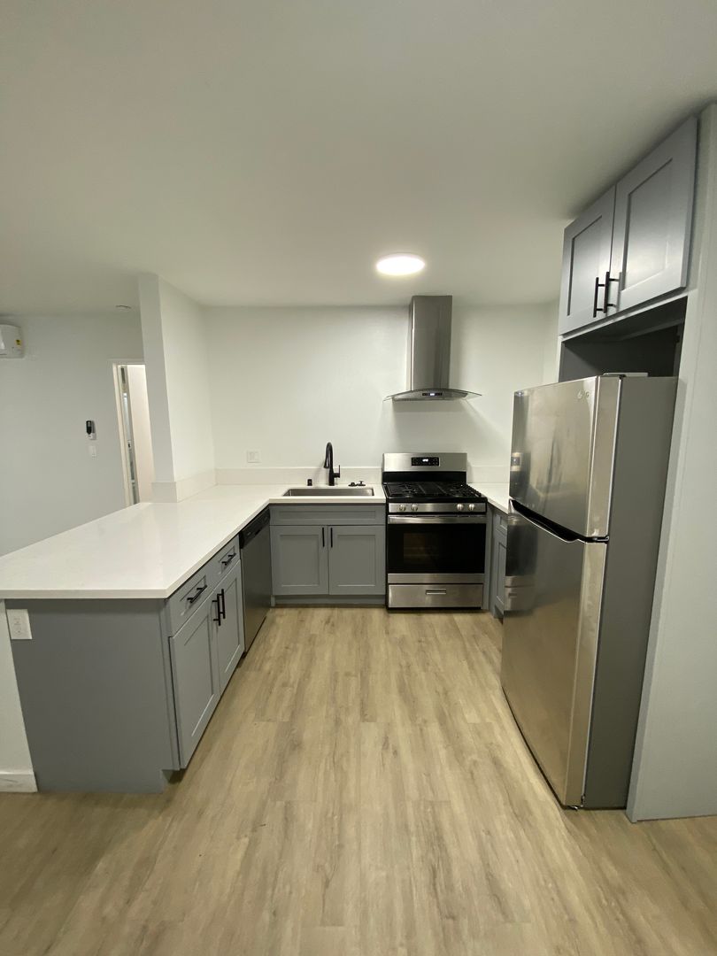 Pasadena Apartment: 435 N. Euclid Ave.