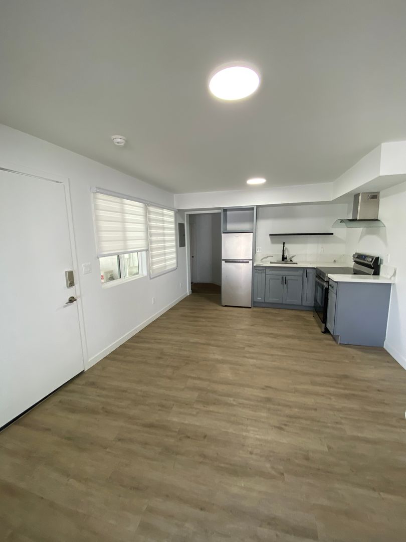South Pasadena Apartment: 1313 Huntington Dr.