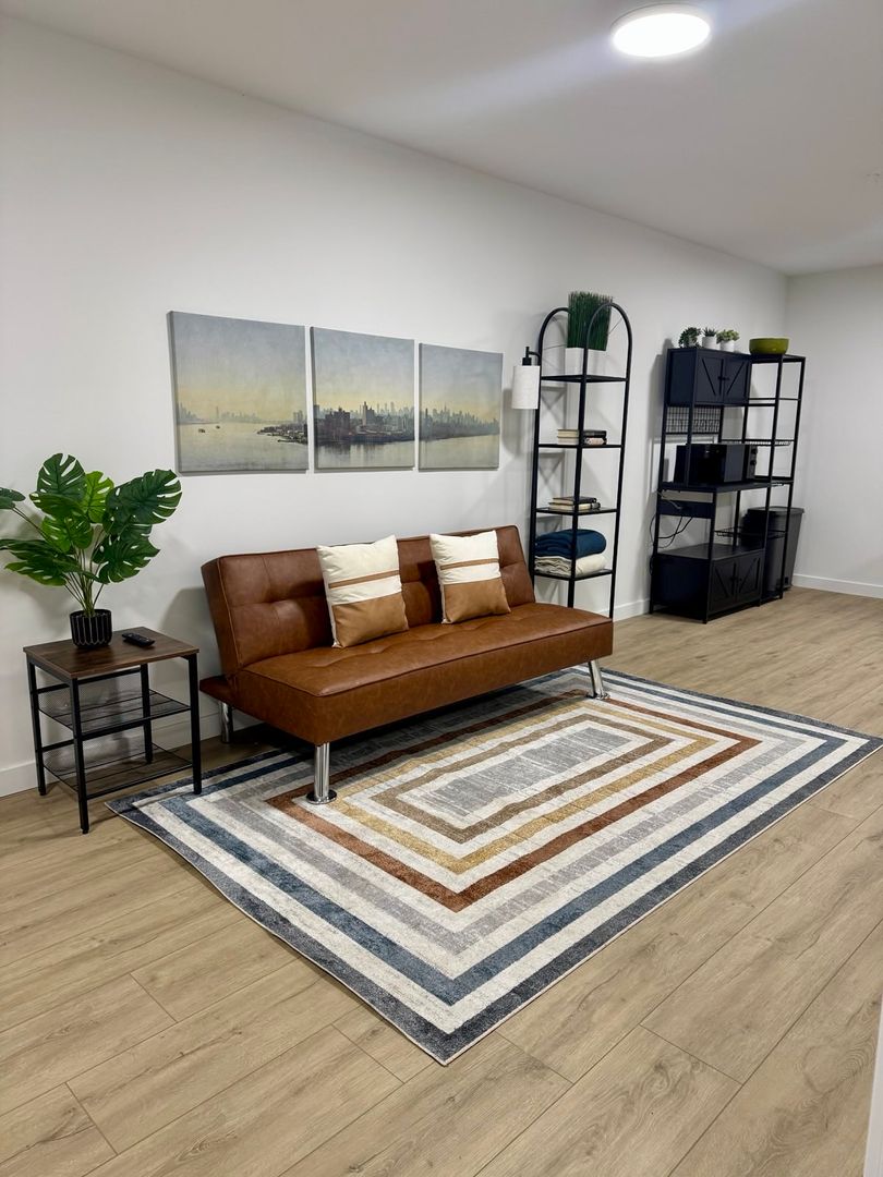 Pasadena Apartment: 435 N. Euclid Ave.