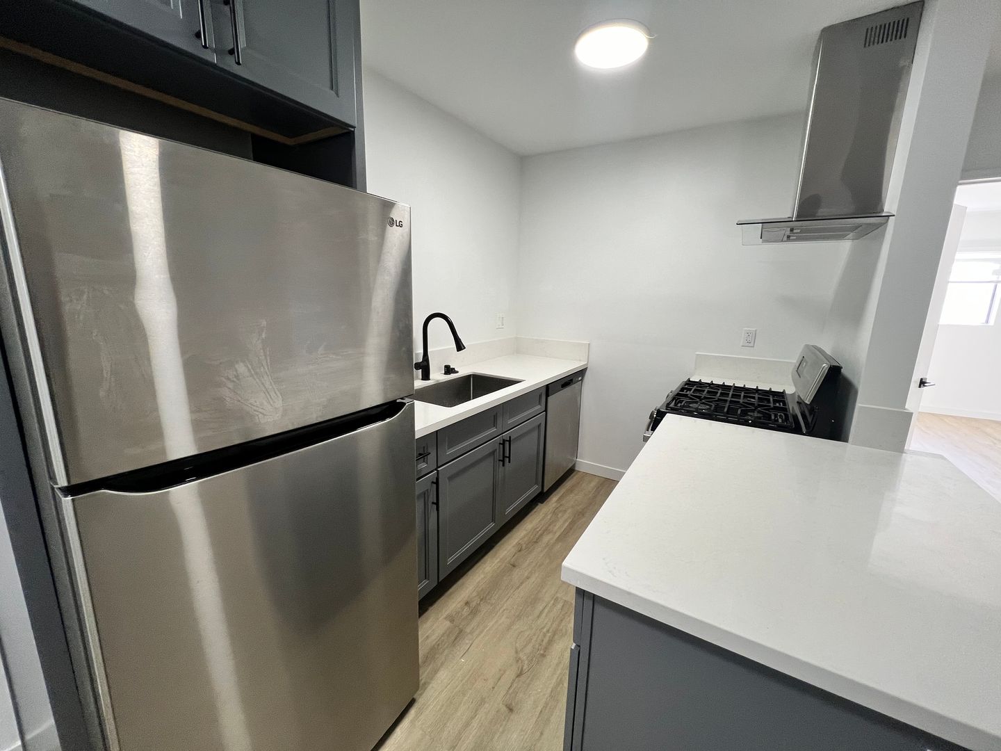 Pasadena Apartment: 435 N. Euclid Ave.