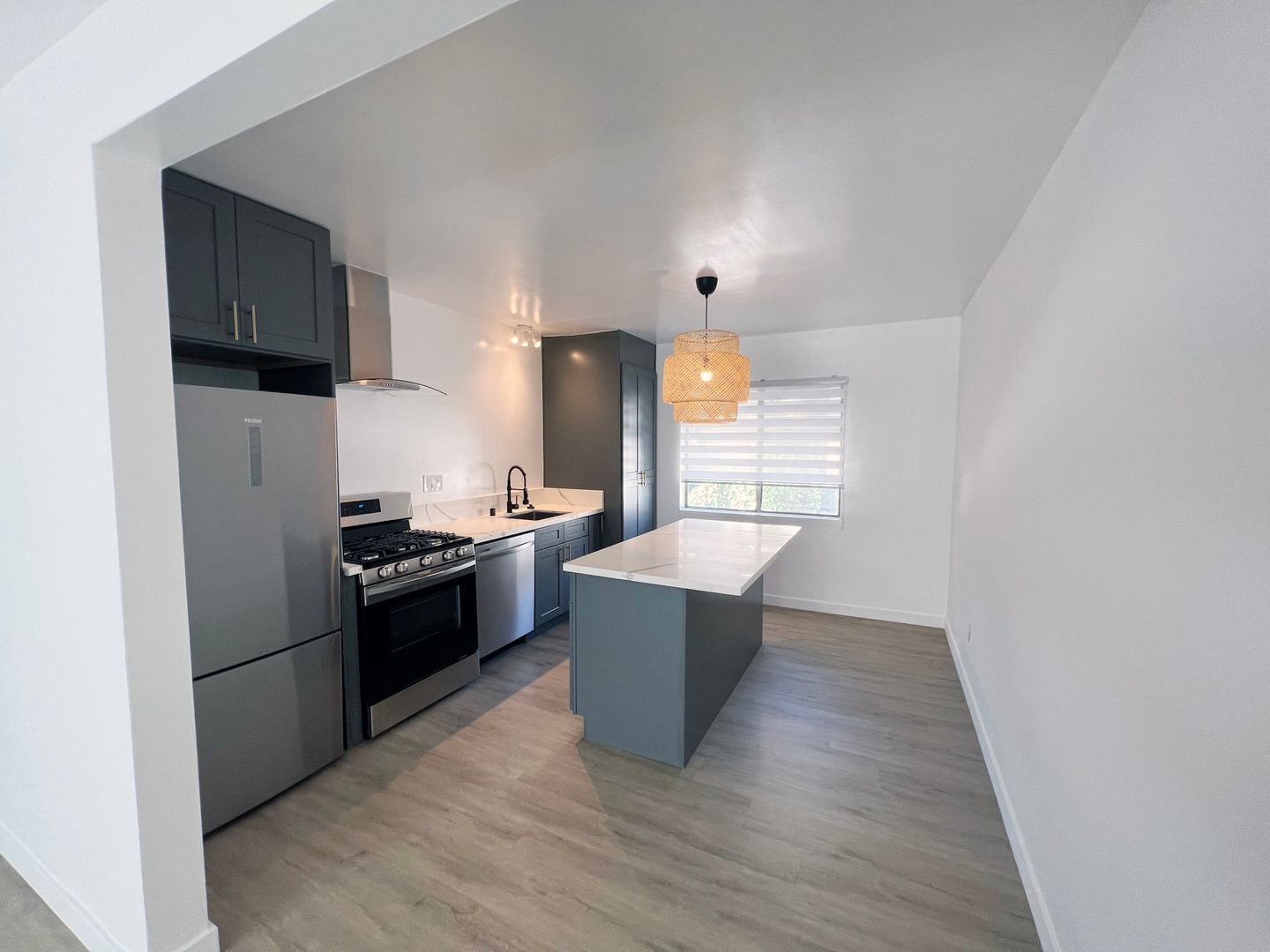 Arcadia Apartment: 521-523 E. Live Oak Avenue