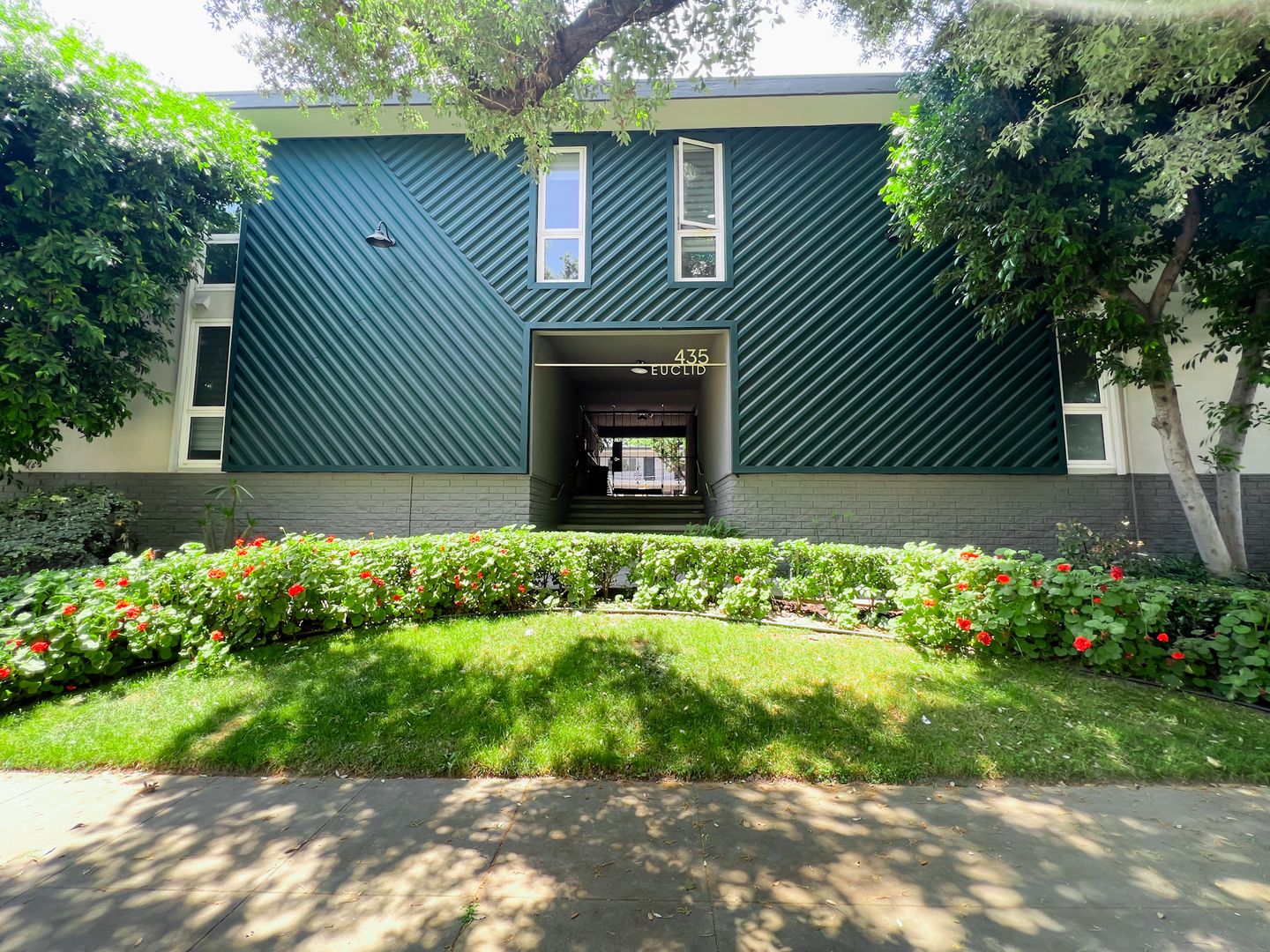 Pasadena Apartment: 435 N. Euclid Ave.