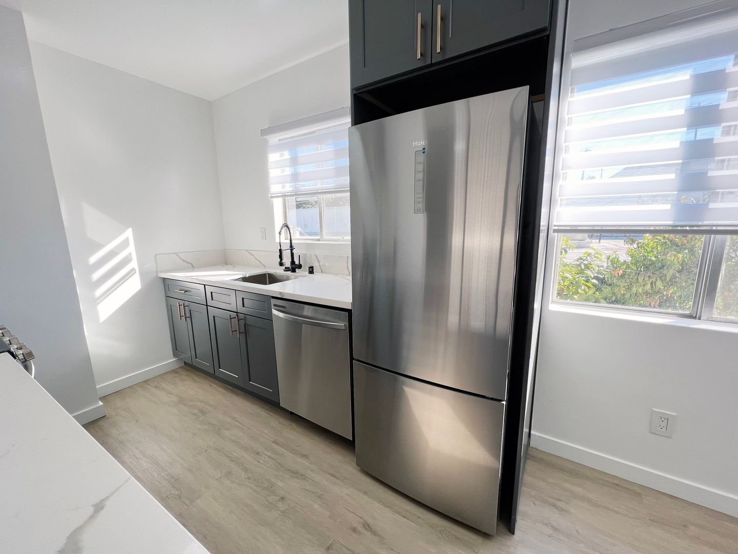 Arcadia Apartment: 521-523 E. Live Oak Avenue