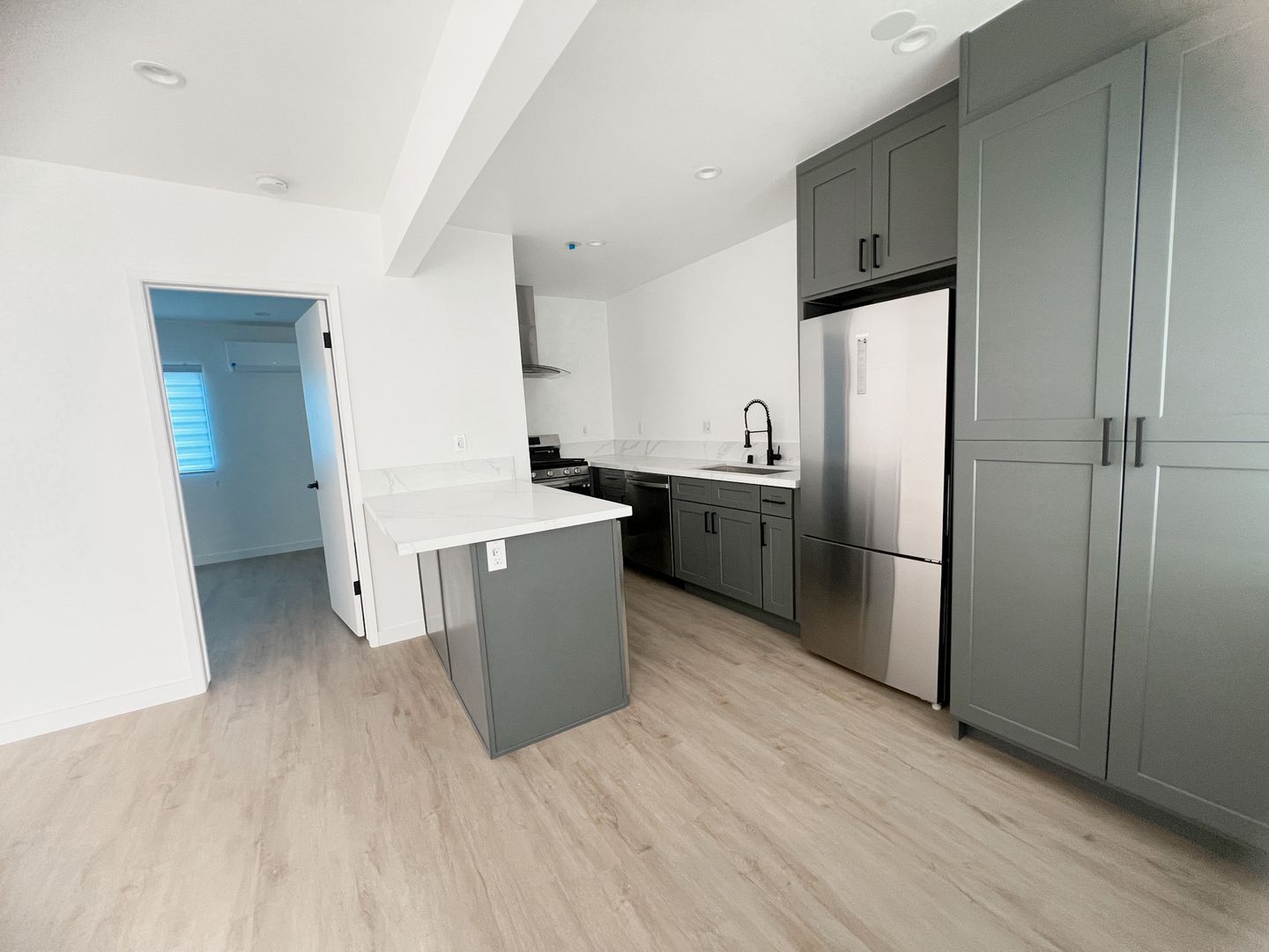 Pasadena Apartment: 159 N. Sierra Bonita Avenue