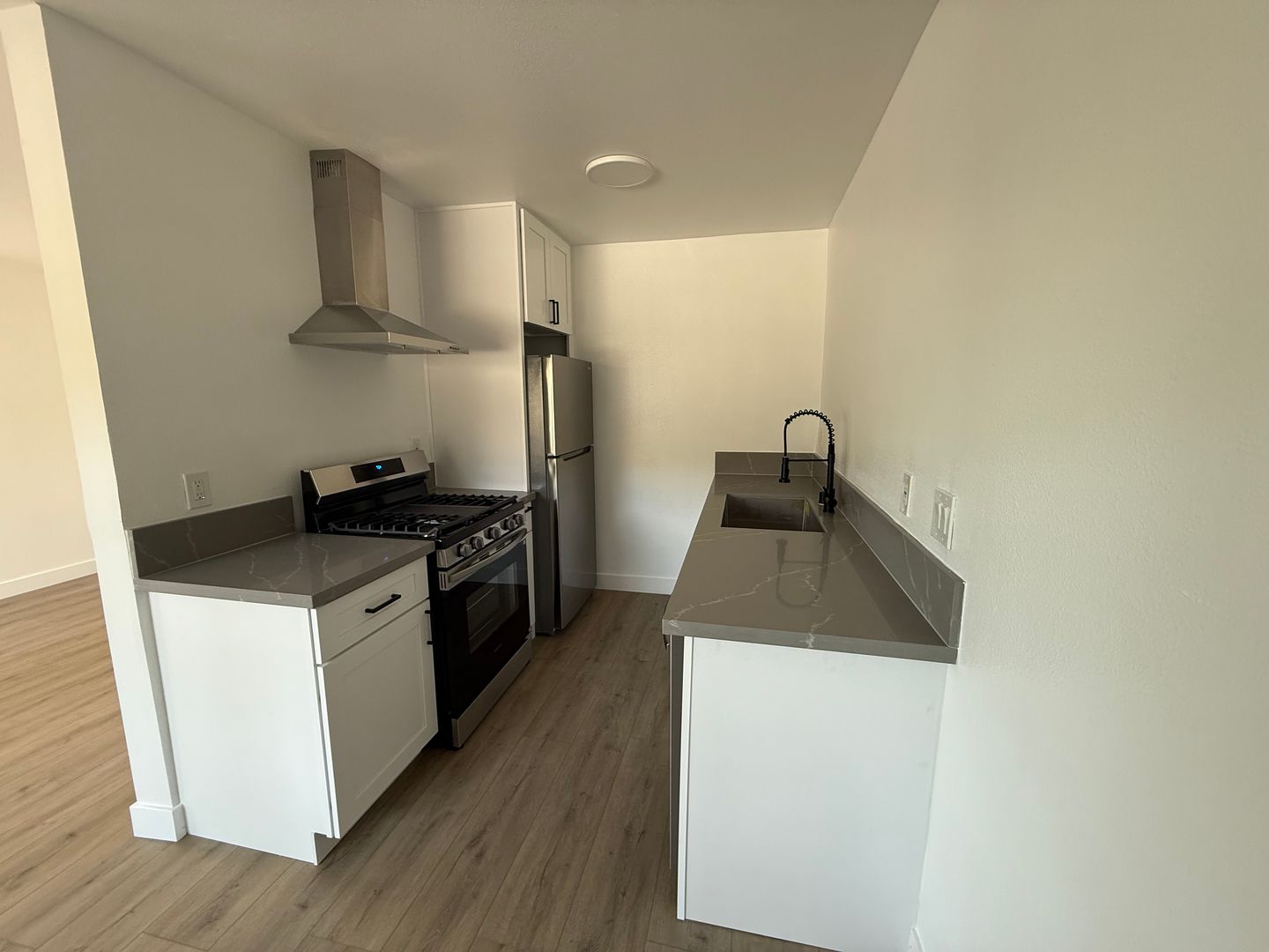 Anaheim Apartment: 1623 S Walnut Street