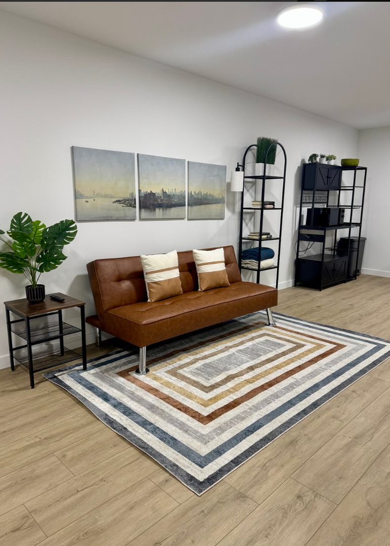 Pasadena Apartment: 435 N. Euclid Ave.