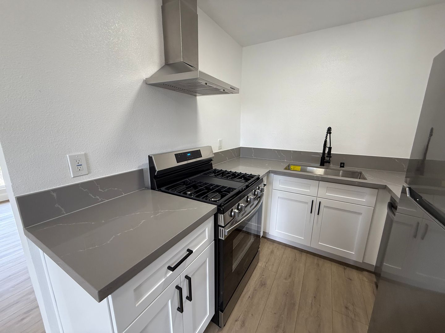 Anaheim Apartment: 1623 S Walnut Street