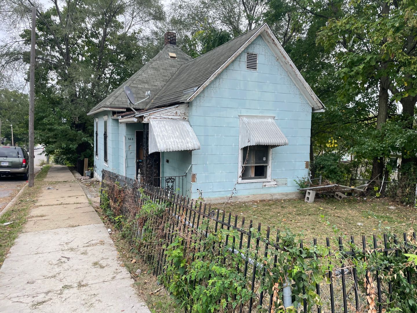 Kansas City House: 263 N Mill St