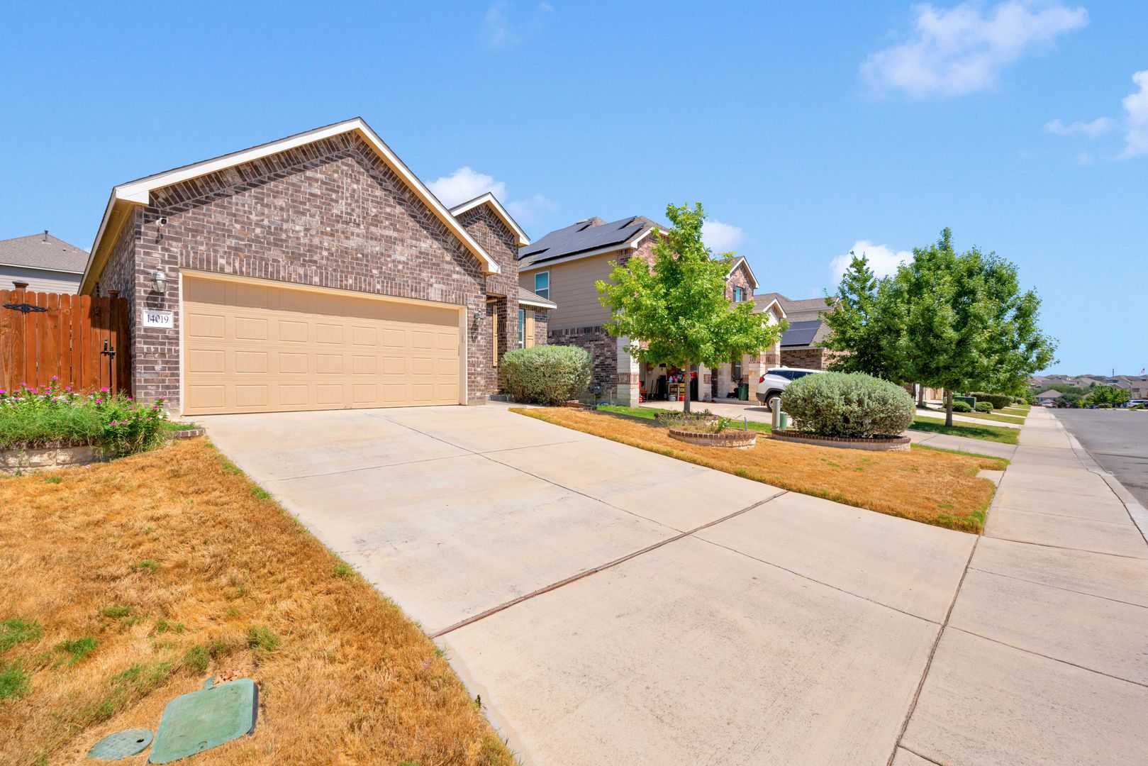 Charming 3 Bedroom 2 Bathroom + Office Home in Arcadia Ridge!