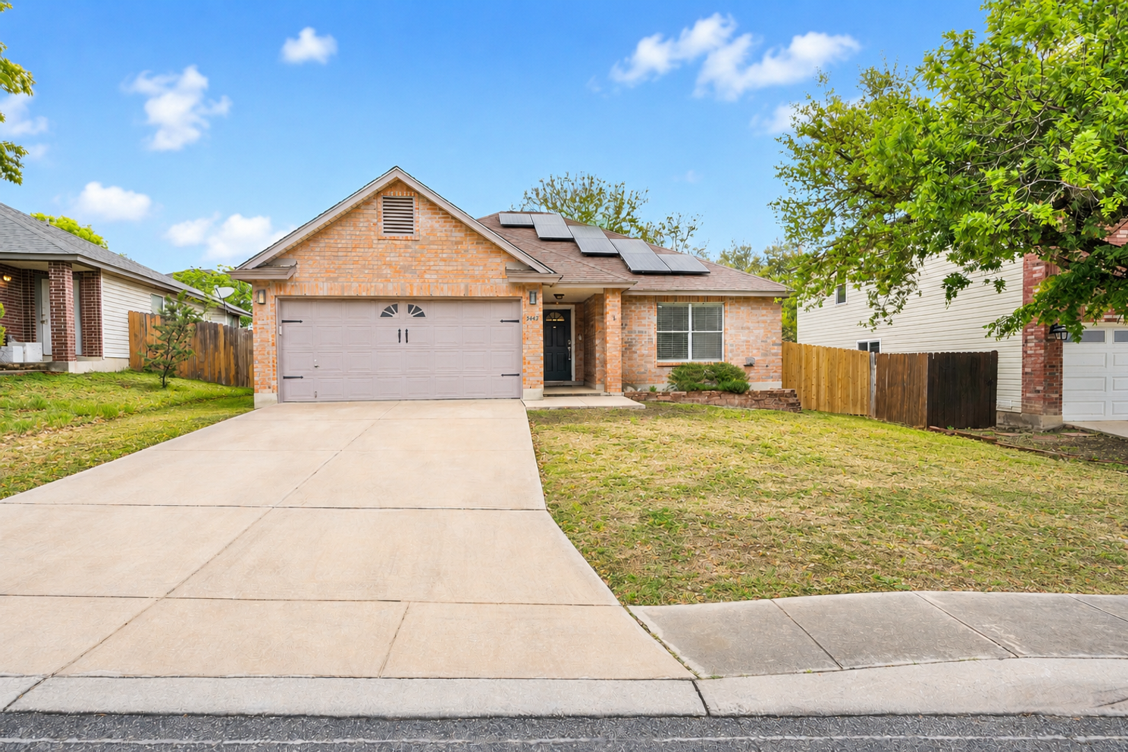 San Antonio House: 9443 Sycamore Brook