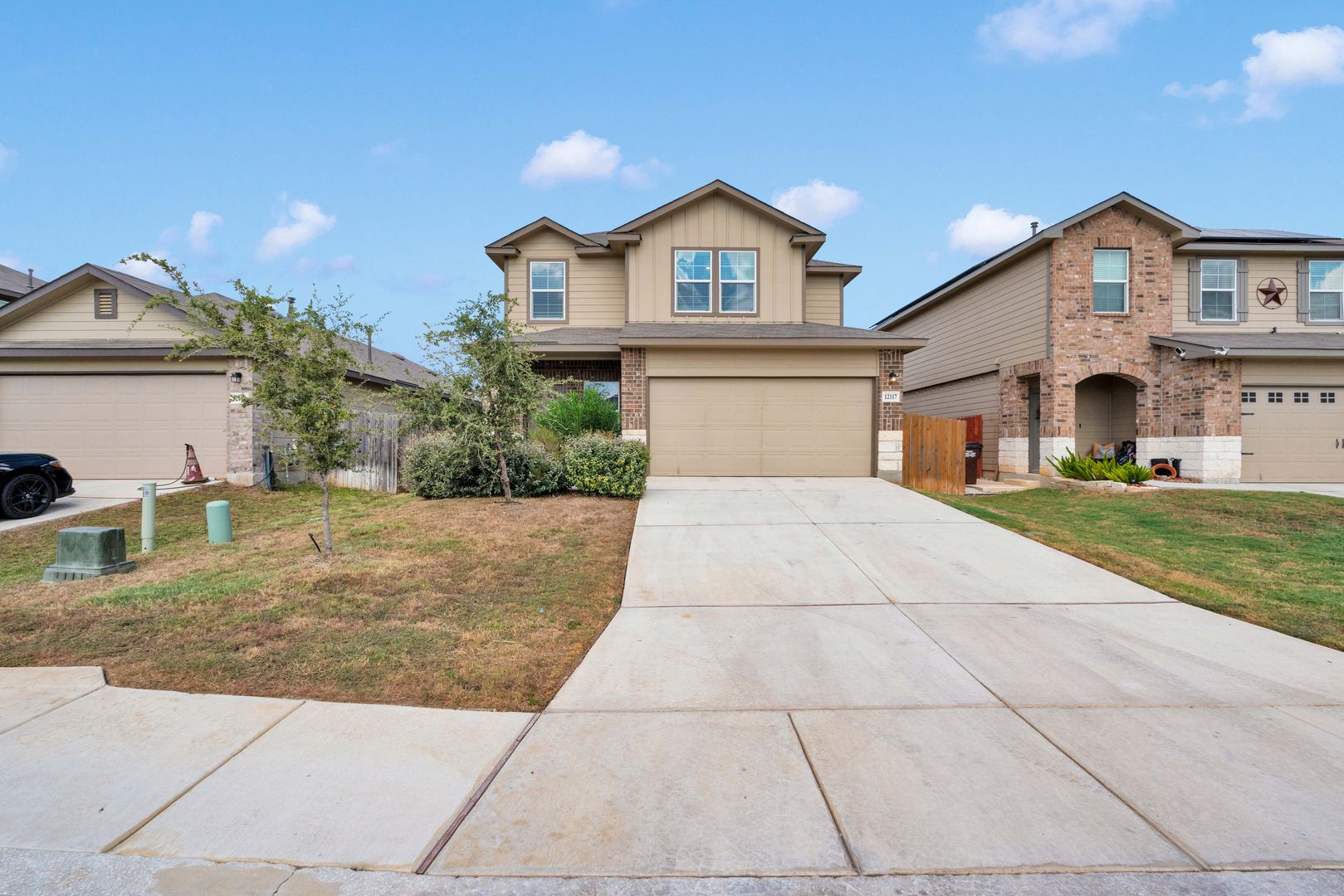  Beautiful rental home in Stoney Creek!! 
