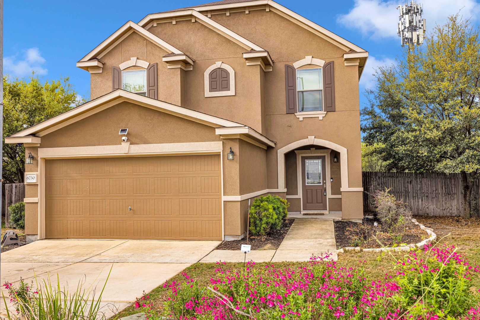 San Antonio House: 6730 Carmona Pass