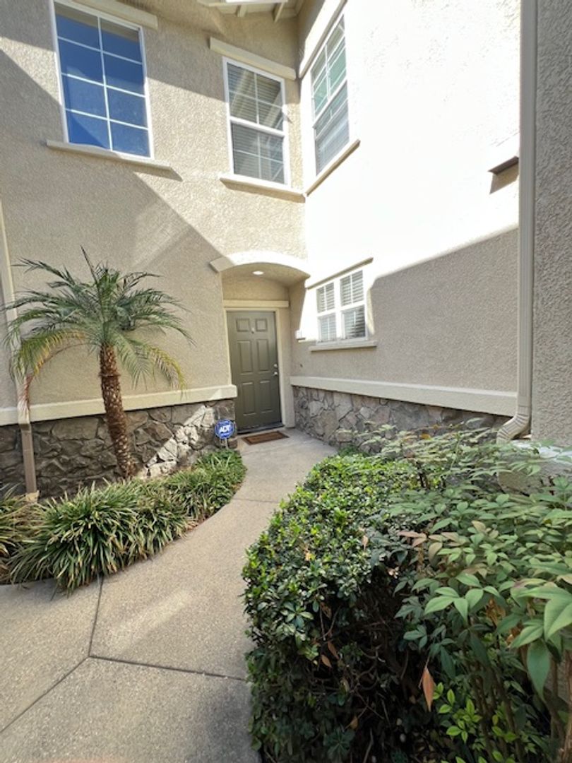 Rancho Cucamonga Condo: 7353 Ellena West