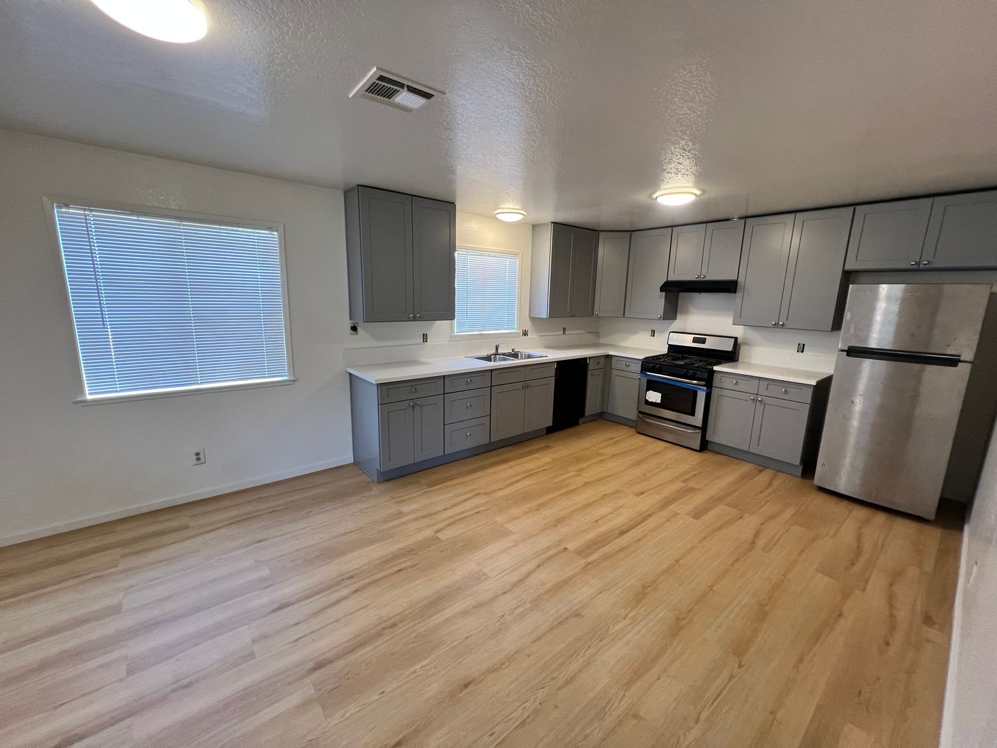 Bellflower Apartment: 8748 Cedar Street