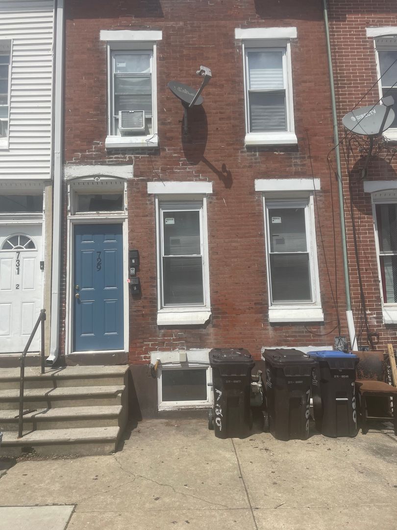 Norristown Apartment: 729 W. Lafayette St