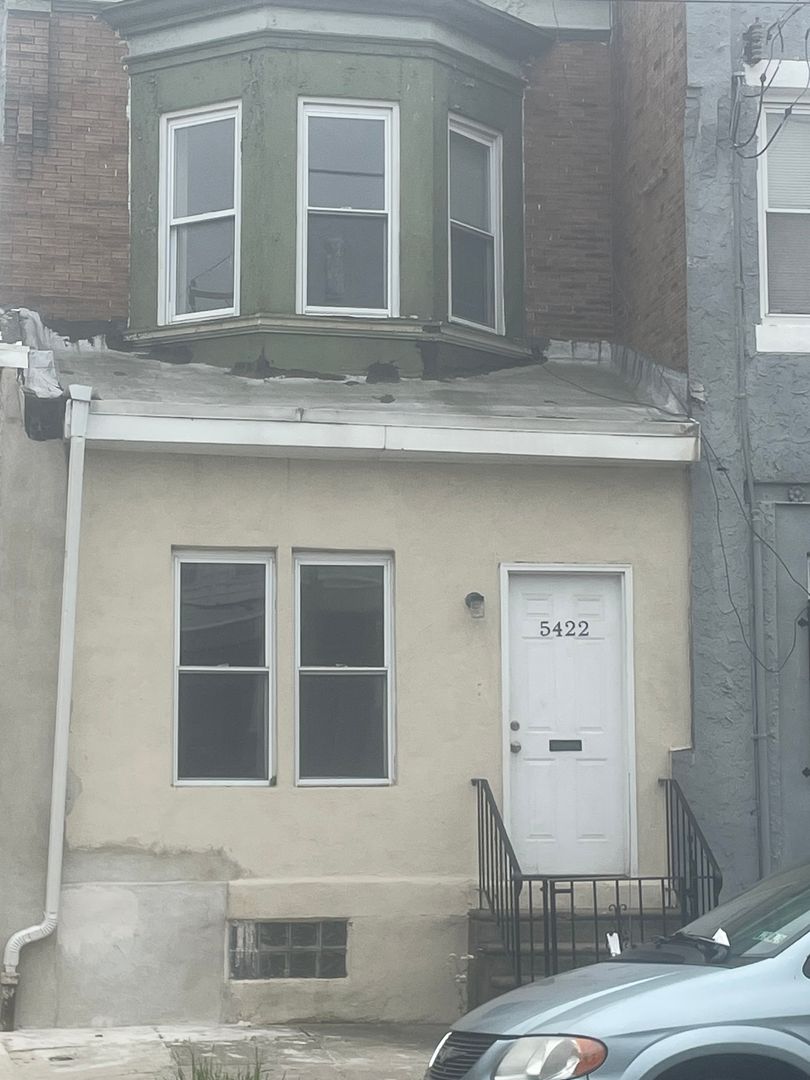 Philadelphia Apartment: 5422 W Girard Ave