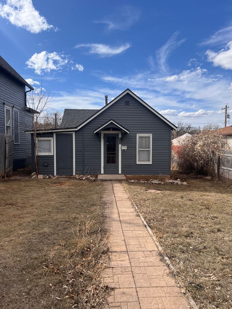 Spearfish House: 333 N 5th St