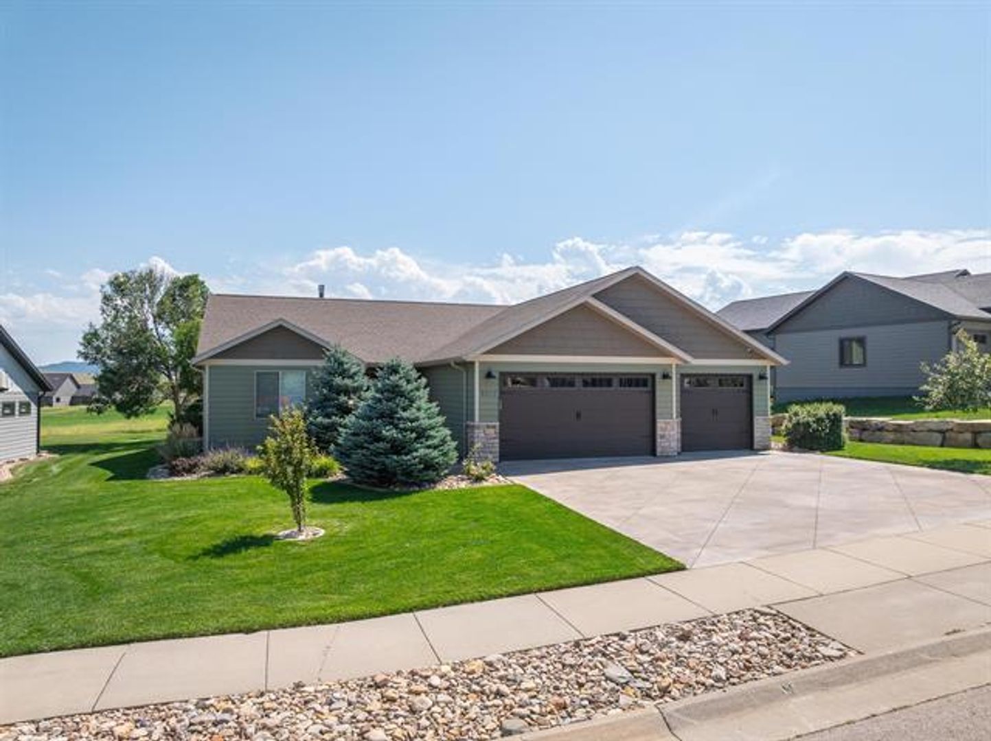 Spearfish House: 8017 Brooks Loop