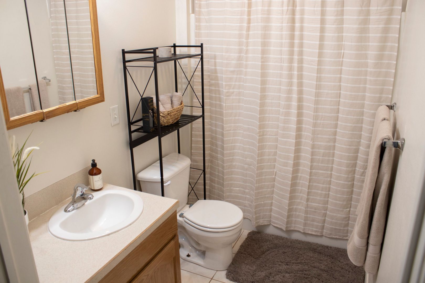 Rexburg Apartment: 347 S 4th W