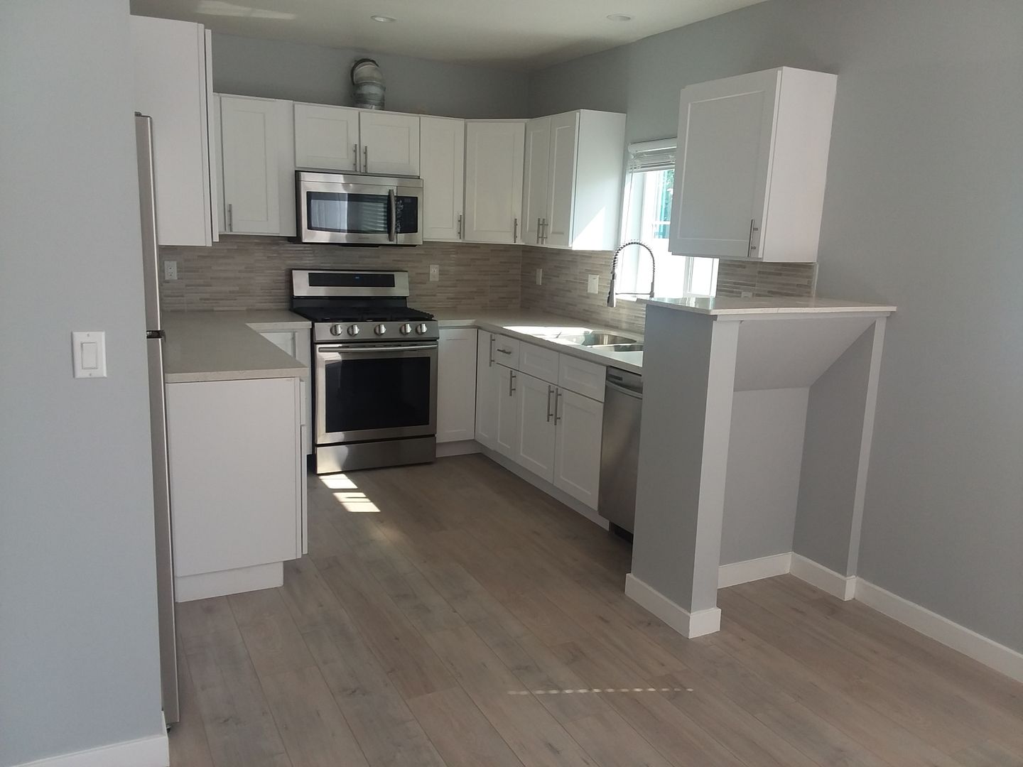 Los Angeles Apartment: 3109 Estara Ave