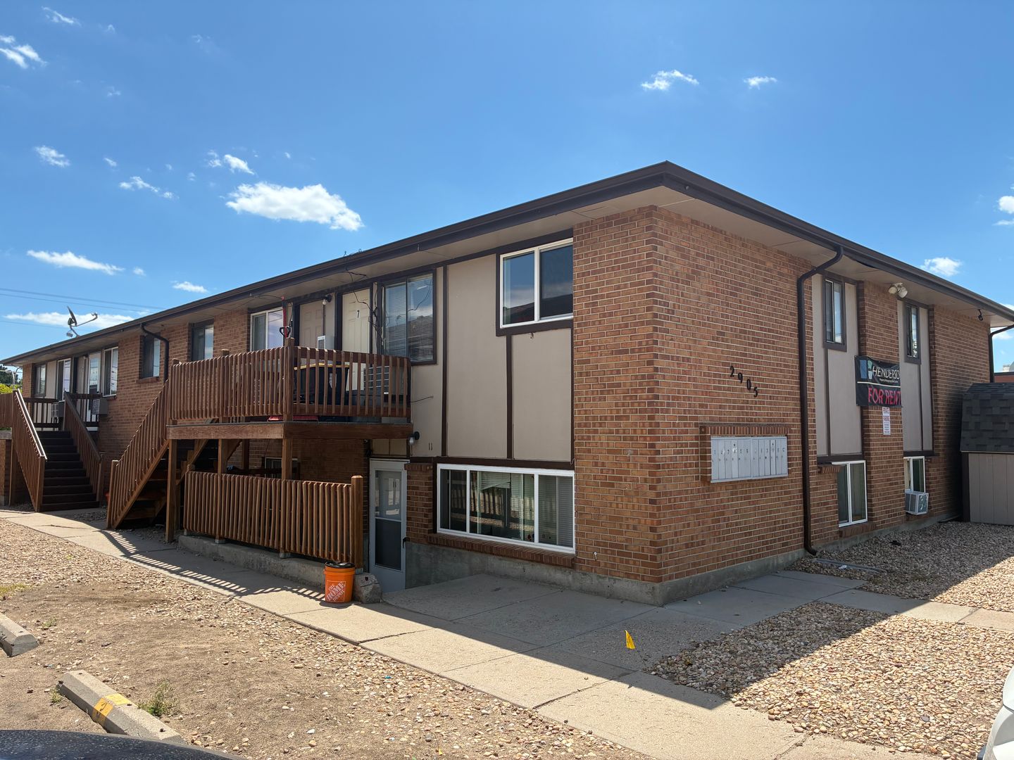 Evans Apartment: 2905 Glendale Drive