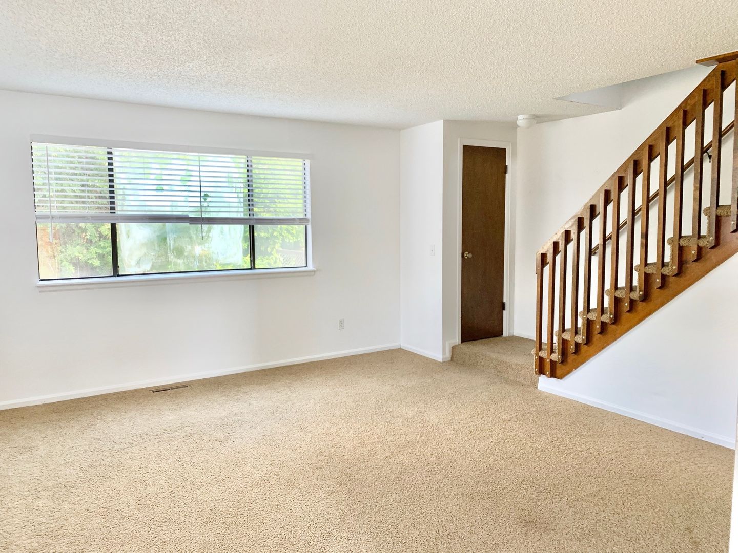 Loveland Apartment: 1543-1545 Kennedy Avenue