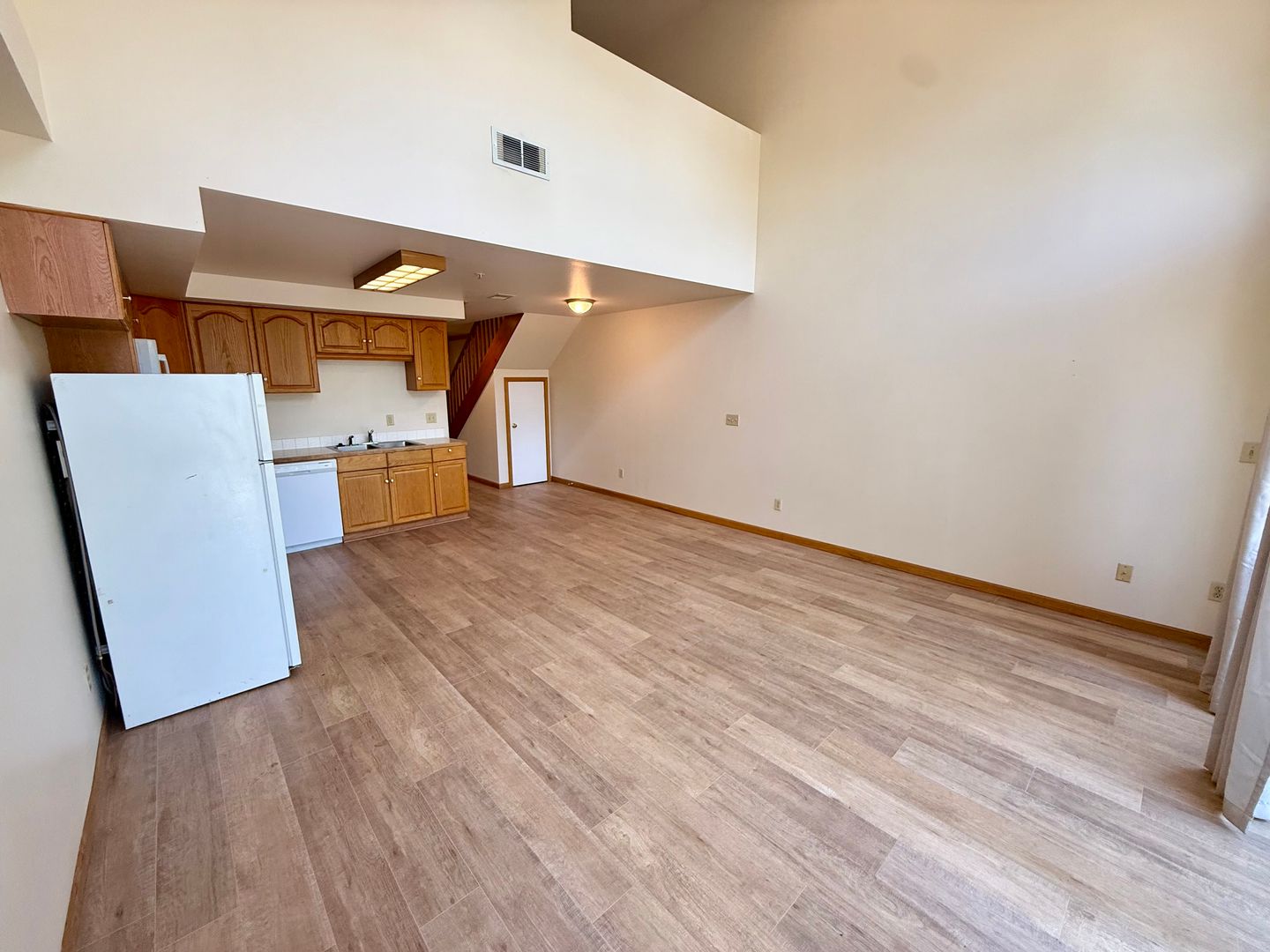 Move In & Save - 2 Week FREE Rent - Low Deposit!! 2 Bedroom Downtown Fort Collins Apartment | Walk to Old Town & CSU 11 of 12